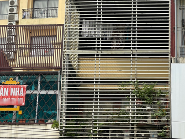 Kinh doanh - Mới chớm phục hồi, nhà đất Hà Nội đã bị 'thổi' giá