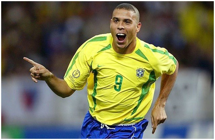 Ronaldo "béo" là một trong những chân sút huyền thoại của Brazil và xuất sắc nhất thời đại. 
