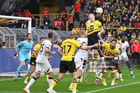 Video bóng đá Dortmund - Frankfurt: Ngược dòng đẳng cấp, đòi lại top 4 (Bundesliga)