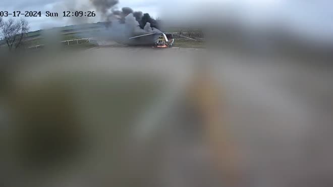 Khoảnh khắc trực thăng quân sự bị UAV tự sát đâm trúng ở&nbsp;thủ phủ Tiraspol, vùng Transnistria.