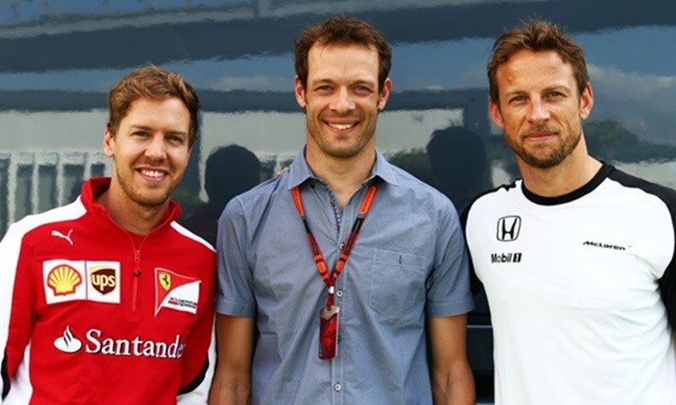 Cựu tay đua F1 Alex Wurz (giữa) cùng Sebastian Vettel (trái) và Jenson Button