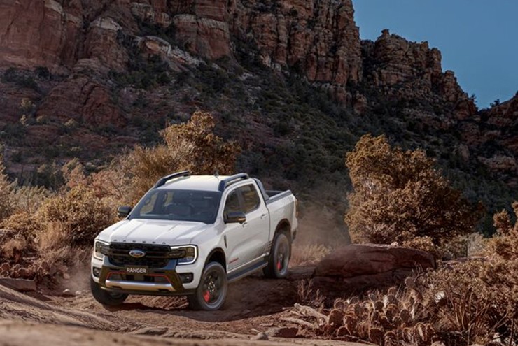 Ford Ranger Stormtrak có thêm bản mới tại Việt Nam - 1