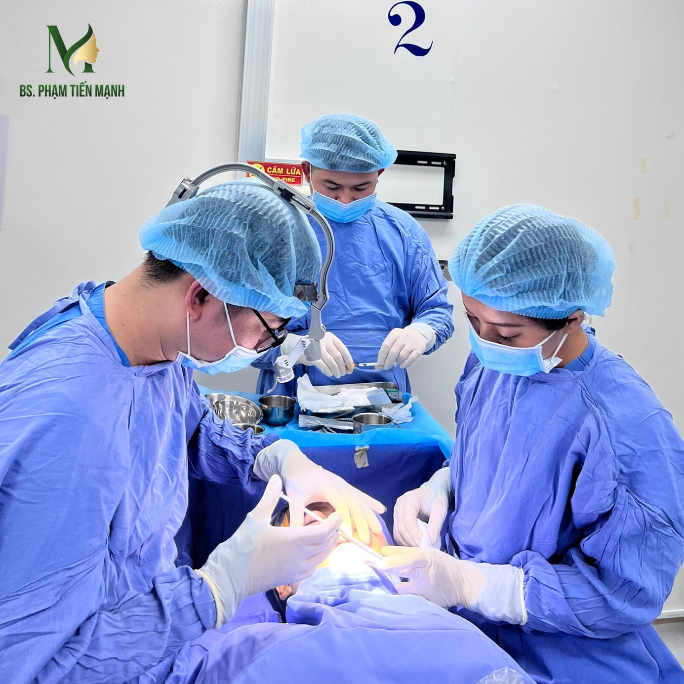 Thạc sĩ, Bác sĩ thẩm mỹ Phạm Tiến Mạnh: Khát khao làm đẹp để thay đổi cuộc đời con người - 4