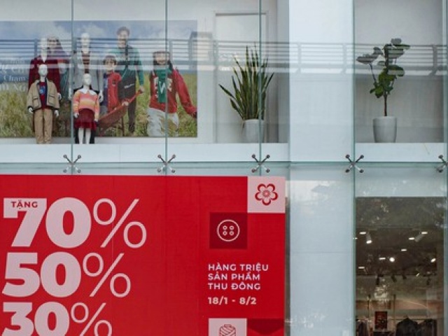 Thị trường - Tiêu dùng - Thời trang Nem, Elise, Ivy-moda… giảm giá sốc, vì sao giới trẻ vẫn 'ngó lơ'?