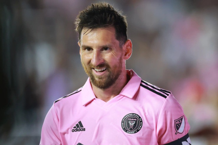 Messi lại dính chấn thương cơ