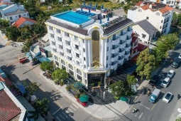 Kinh doanh - Hàng loạt BĐS được ngân hàng rao thanh lý, có tài sản rao lần 3 giảm tới 21%