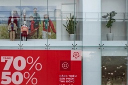 Thời trang Nem, Elise, Ivy-moda… giảm giá sốc, vì sao giới trẻ vẫn 'ngó lơ'?