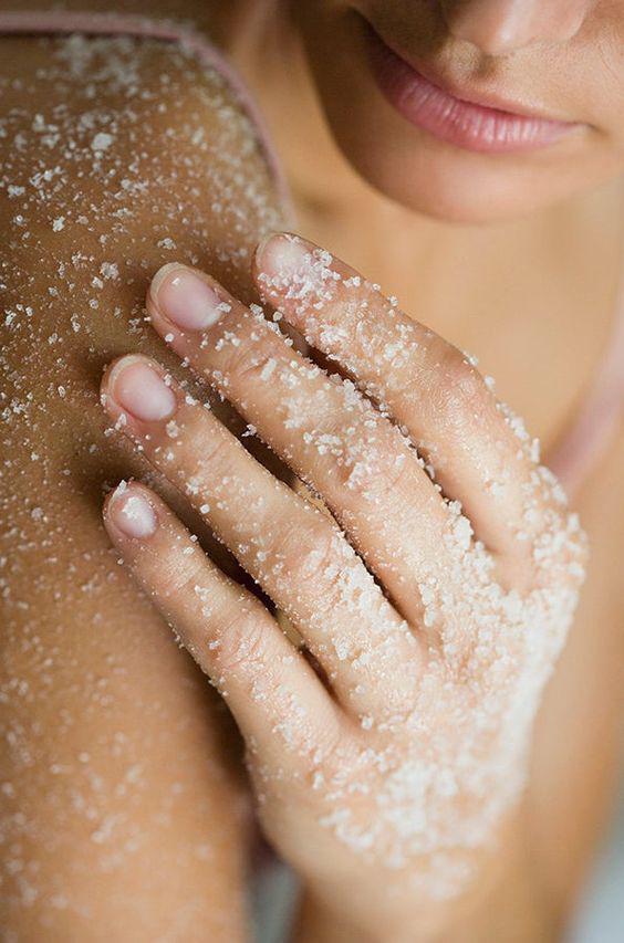 Dùng đường để tẩy da chết, bạn được lợi trăm bề! - 2