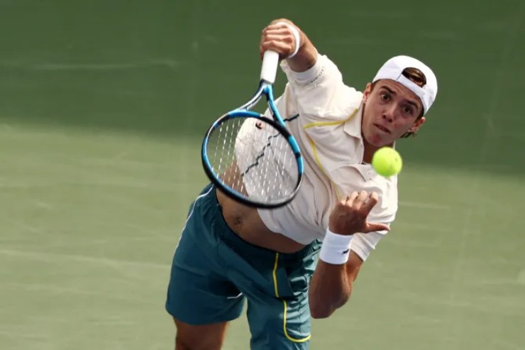 Arthur Cazaux ngất xỉu ở set 3 vòng loại Miami 2024