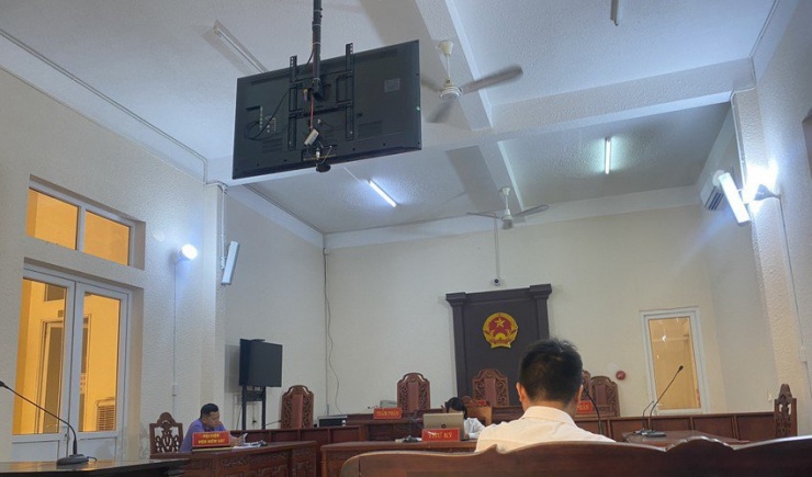 Đại diện của bà T tại tòa. Ảnh: YC