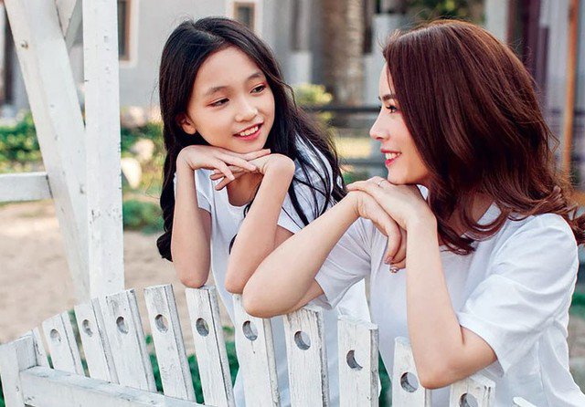 Bạn nên quan tâm và tìm hiểu kỹ các sở thích của con. Chỉ như vậy, bạn mới có thể tham gia, bàn luận với con bất cứ lúc nào. Ảnh minh họa