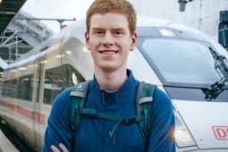 Du lịch - Đức: Nam sinh rời nhà sống trên tàu hỏa và đi du lịch khắp đất nước