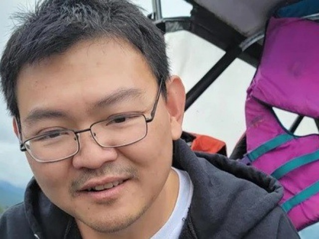 Thế giới - Vụ máy bay Mỹ bung thân trên không: Hành khách gốc Việt khởi kiện