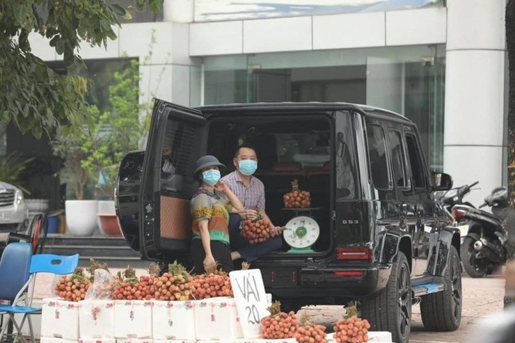 Chuyện thật như đùa: Lái xế hộp tiền tỷ đi bán hàng rong - 3