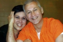 Thế giới - Hội chứng “Hybristophillia” khiến nhiều phụ nữ cuồng yêu kẻ giết người hàng loạt