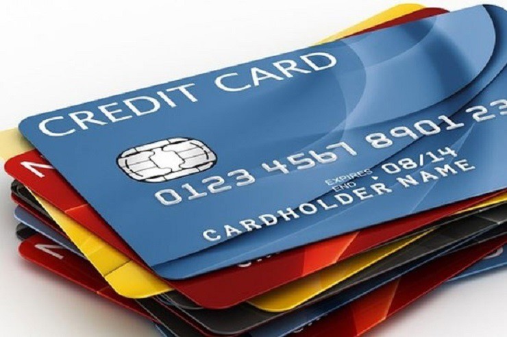 Giới chuyên gia cho rằng khoản nợ thẻ tín dụng 8,5 triệu đồng&nbsp;lên tới 8,8 tỷ là do ngân hàng tính lãi chồng lãi&nbsp;