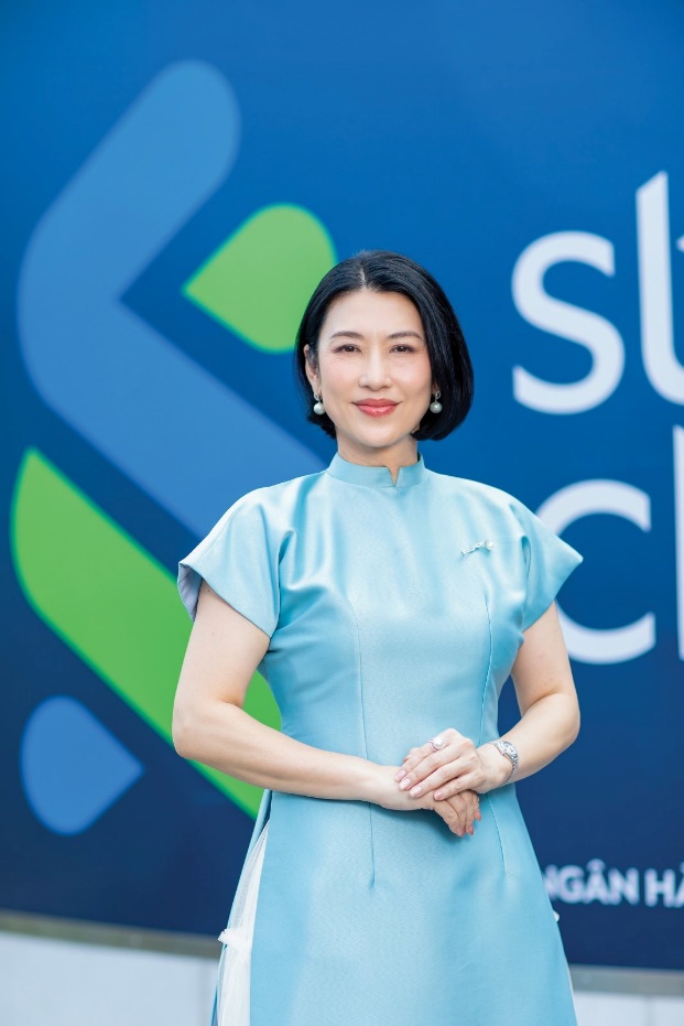 Bà Michele Wee, Tổng Giám đốc Standard Chartered Việt Nam chia sẻ về nét độc đáo của giải chạy (Nguồn: Standard Chartered Việt Nam)