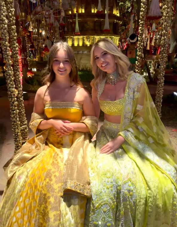Ivanka Trump và con gái trong loạt ảnh mới tại Ấn Độ.