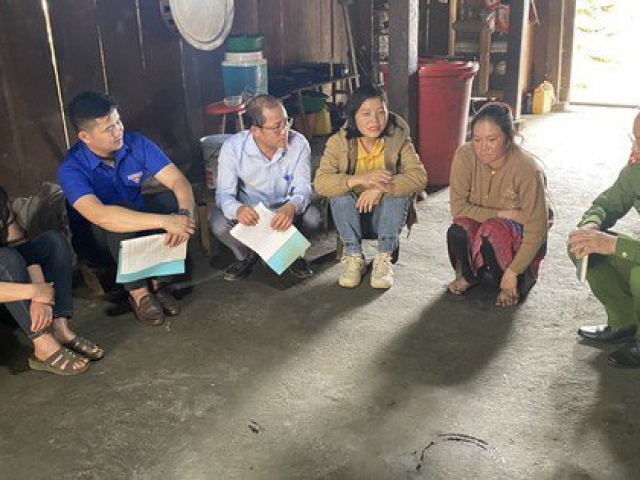 Tin tức trong ngày - Cứu bé gái 14 tuổi bị ép tảo hôn với cậu ruột ở Lai Châu