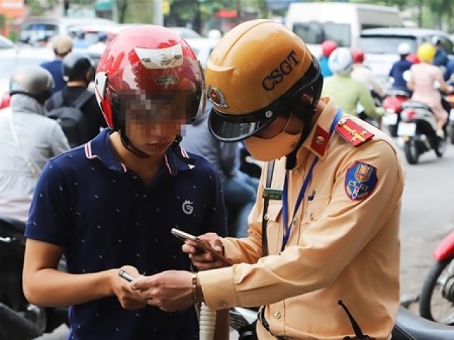 Tin tức trong ngày - Những đề xuất mới nhất về điểm và trừ điểm giấy phép lái xe