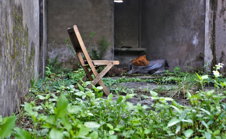 Tuy nhiên, nhiều năm qua, một số hạng mục tại khu chợ vẫn chưa hoàn thiện như các dãy ki-ốt bán hàng, các dãy nhà phía trước trung tâm tổ chức sự kiện.