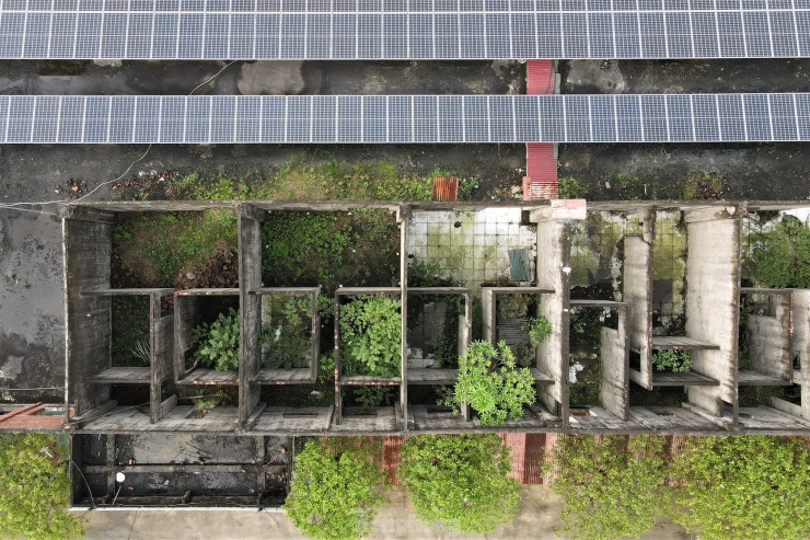 Nơi hoàn thiện cũng không có nhiều người đến thuê nên bỏ hoang, trở nên nhếch nhác, có dấu hiệu xuống cấp.