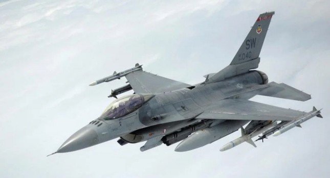 NATO công bố thời điểm chuyển giao tiêm kích F-16 cho Ukraine - 1