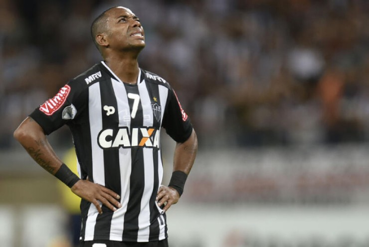 Robinho phải chấp nhận án phạt 9 năm tù