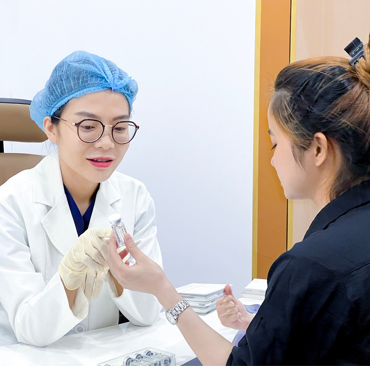 Bùi Kim Kha là cái tên được nhắc tới nhiều trong lĩnh vực trẻ hóa da