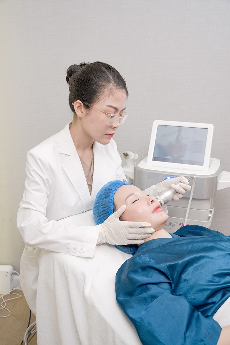 Quá trình thực hiện êm ái, thoải mái, không đau rát, sưng nề