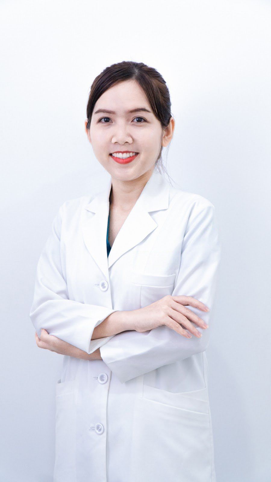 Bác sĩ Huỳnh Linh với sự tận tâm và chuyên môn của mình đã điều trị thành công cho hàng ngàn khách hàng trên khắp cả nước