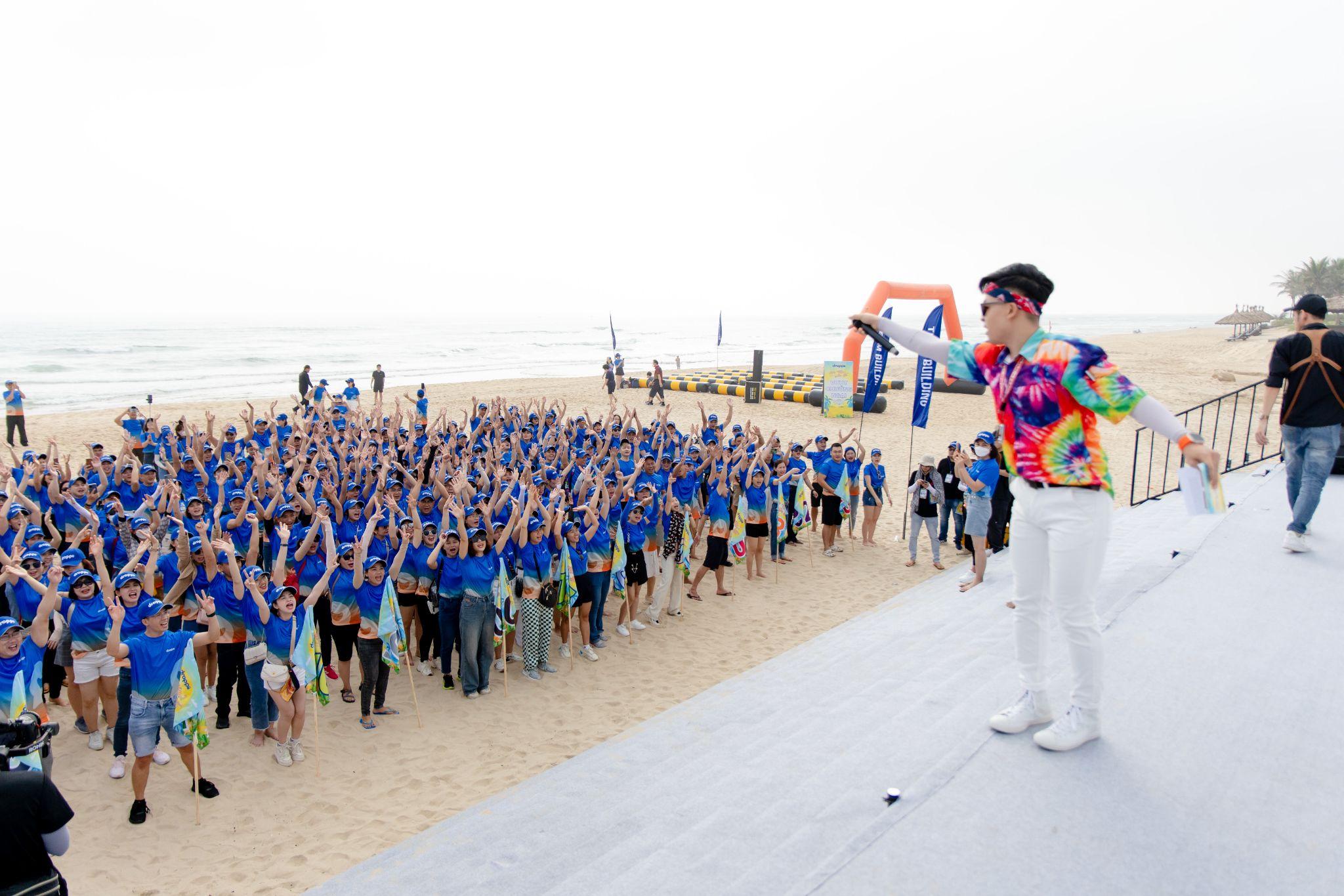 Nguyễn Hoàng Vũ dẫn dắt vai trò MC chương trình Teambuilding