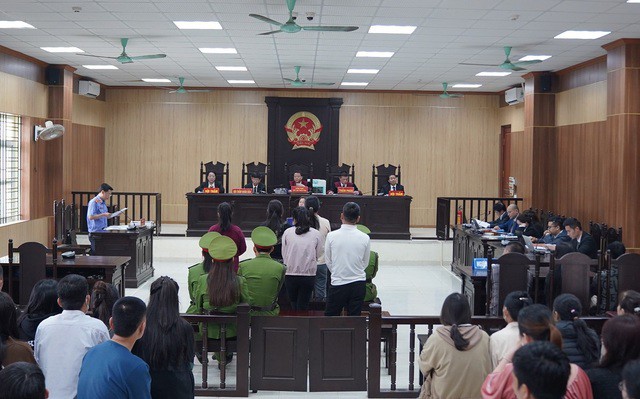 Quang cảnh phiên xét xử vụ án Mua bán trái phép chất ma túy