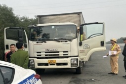 Pháp luật - Dừng xe ở làn khẩn cấp cao tốc Hà Nội - Hải Phòng để đánh bạc