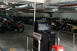 Thế giới xe - Cảnh giác với thủ đoạn tráo biển số trộm xe máy tại bãi gửi xe