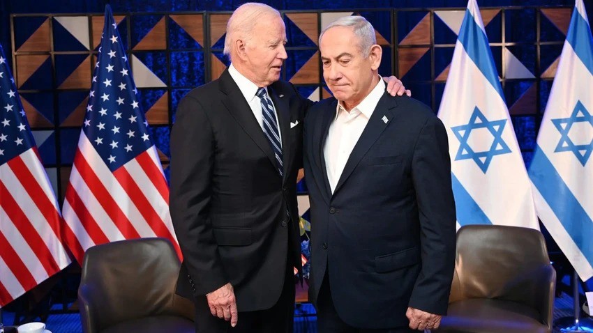 Tổng thống Mỹ Joe Biden (trái) và Thủ tướng Israel Benjamin Netanyahu tại cuộc gặp ở Tel Aviv (Israel) vào tháng 10-2023. Ảnh: GETTY IMAGES