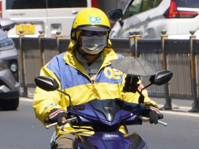 Tin tức trong ngày - TP HCM nắng nóng quay cuồng, khi nào có mưa?