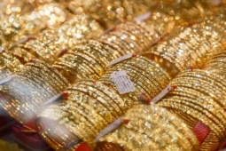 Kinh doanh - Giá vàng hôm nay 24/3: Vàng nhẫn vẫn tăng bất chấp vàng SJC giảm tới 1,6 triệu đồng/lượng