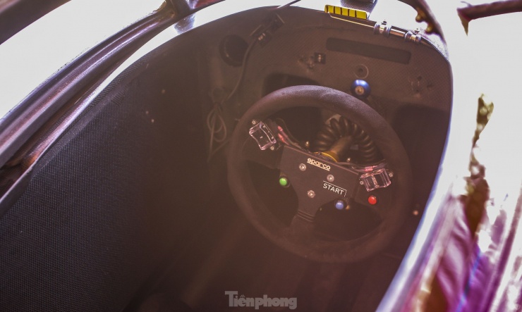 Đội đua thuyền máy F1H2O của Bình Định - Việt Nam có 2 thành viên do nhà đương kim vô địch thế giới, Jonas Andersson (Thụy Điển) dẫn dắt đội. Ảnh: Trương Định.