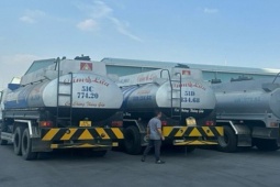 Tin tức trong ngày - Phá chuyên án buôn lậu dầu cực lớn có sự tiếp tay của cán bộ hải quan