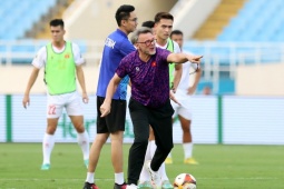 Bóng đá - HLV Troussier chỉ đạo ĐT Việt Nam cực gắt trước ngày quyết đấu Indonesia