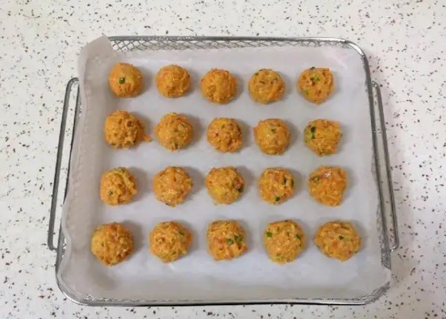 Lạ miệng với món củ cải viên chiên giòn tan - 3