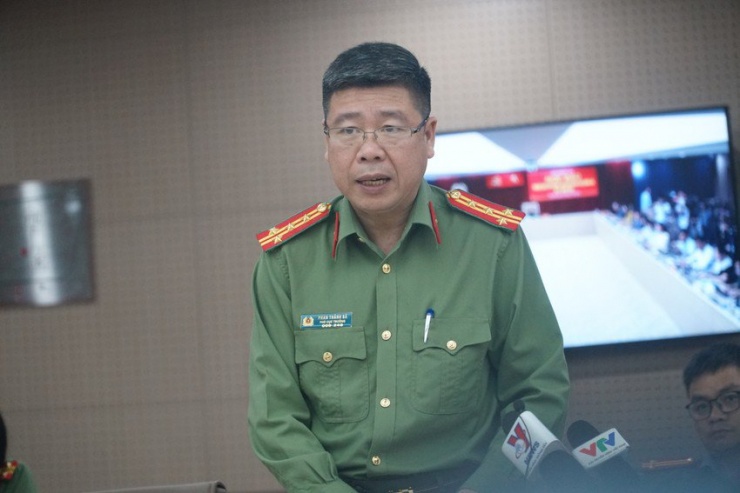 Đại diện Cục An ninh điều tra Bộ Công an thông tin về vụ Xuyên Việt Oil. Ảnh PHI HÙNG