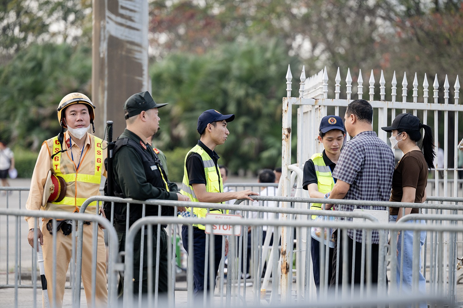  Lực lượng an ninh cũng có mặt để đảm bảo an ninh trước trận đấu.