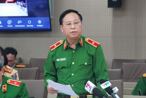 Thiếu tướng Tô Cao Lanh tại buổi họp báo