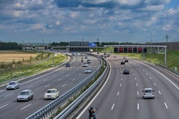 Tin tức ô tô - Dự thảo Luật Giao thông đường bộ sửa đổi, bằng B1 không được lái ô tô