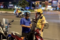 Thế giới xe - Từ 15-9, CSGT sẽ giao tiếp với người vi phạm giao thông thế nào?