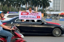 Bóng đá - CĐV thúc giục ĐT Việt Nam đấu Indonesia "Chiến đi anh em"