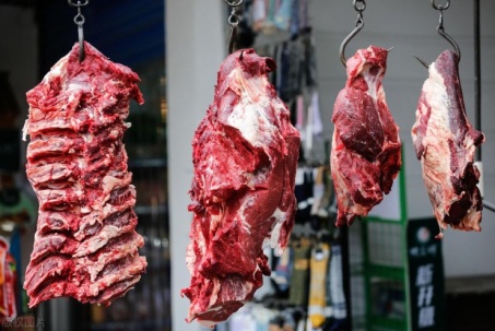 Thịt bò rẻ đến mấy cũng không nên mua nếu có 3 đặc điểm này