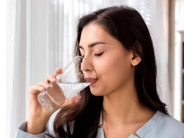 9 sai lầm tai hại khi uống nước khiến cơ thể 'nhiễm độc'